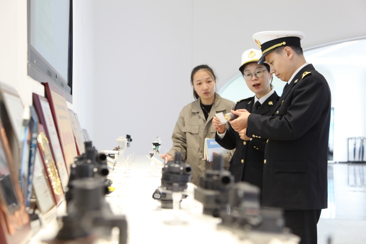 单月连续4个月正增长！1-11月宁波进出口增幅继续扩大(图1)
