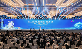 2023年我国“新三样”出口首次突破万亿元大关同比增长299%(图9)
