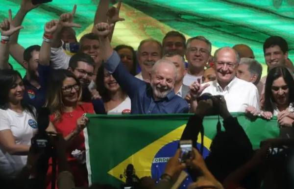 爬出新自由主义陷阱巴西正在重新发现中国-蒂亚戈·诺加拉(图2)