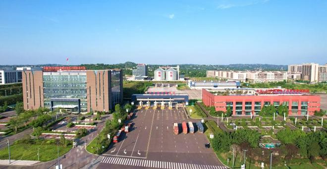 中国（四川）自由贸易试验区川南临港片区党工委副书记、管委会主任蔡宗炜：打造成渝地区双城经济圈南翼开放桥头堡(图1)